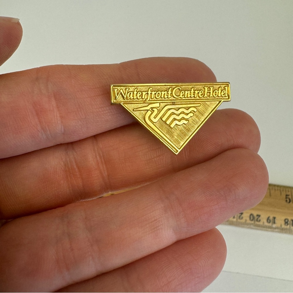 Vtg Waterfront Centre‎ Hotel Gold Color Lapel Pin Pinback Triangle Advert Canada